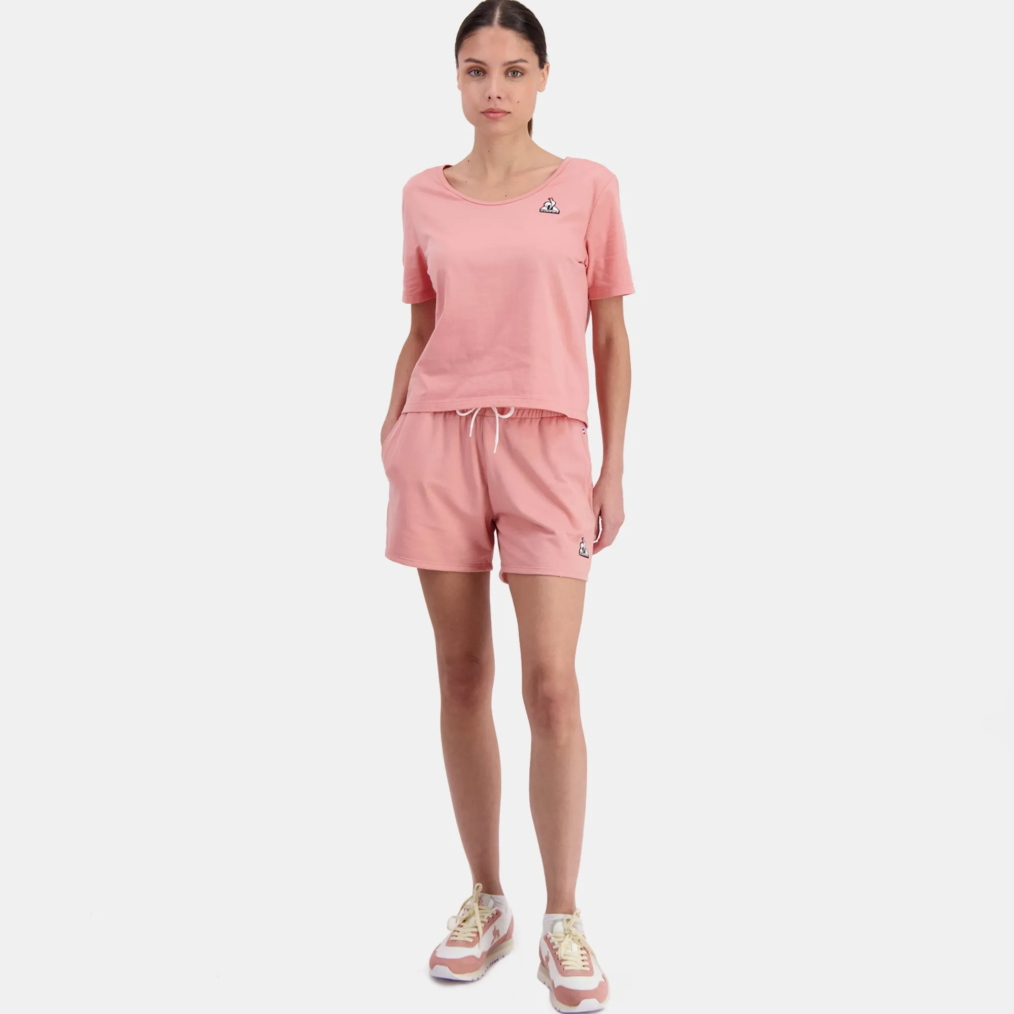 Flash Sale Essentiels Short Femme Femme Pantalons, Joggings Et Shorts
